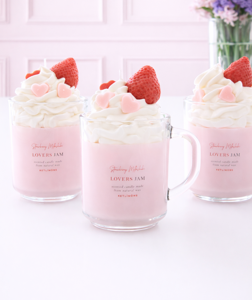 strawberry milkshake sveća